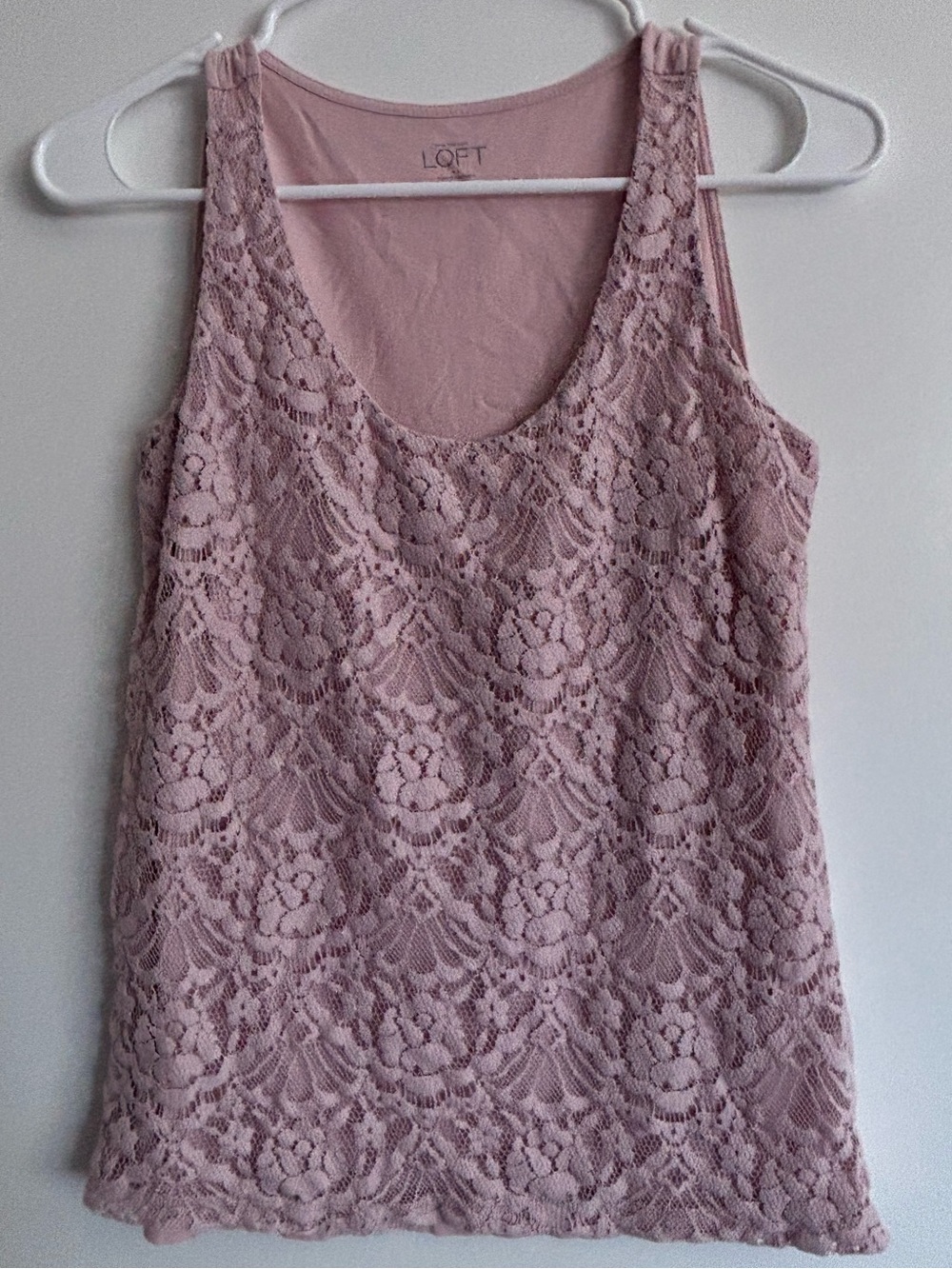 LOFT Lace Sleeveless Scoop Top Blush Pink Size XS Feminine Elevated Casual Tank